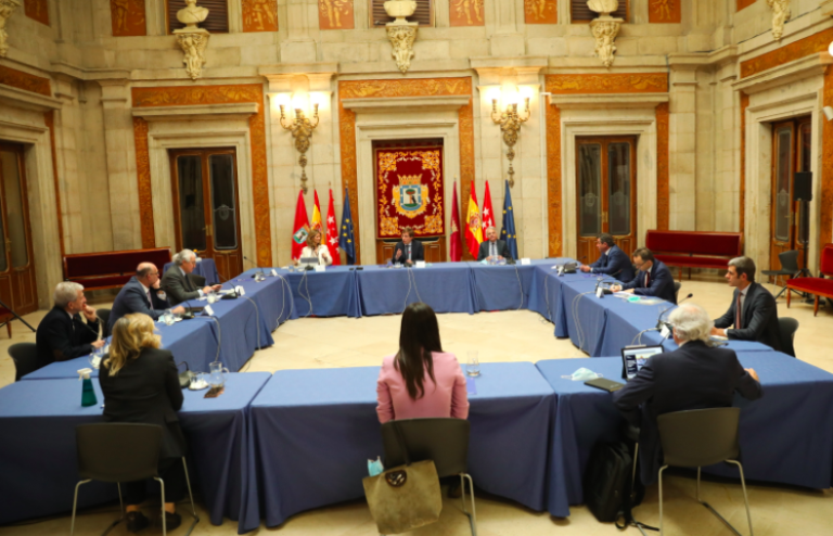 Almeida se reúne con representantes del sector empresarial y social