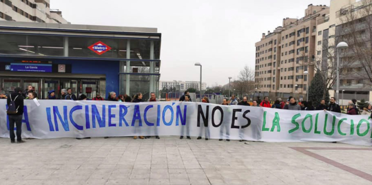 Carabante se compromete a crear un grupo de trabajo para estudiar el cierre de la incineradora