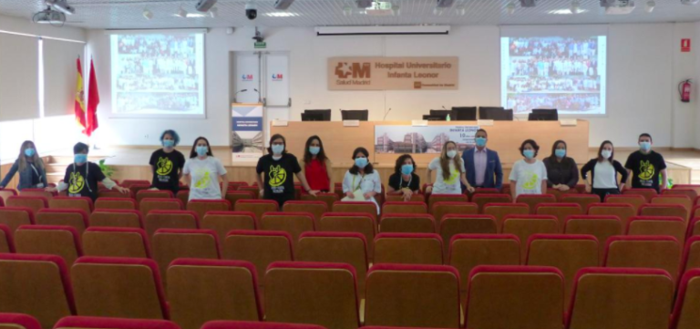 Hospital da la despedida a los residentes que acabaron su formación