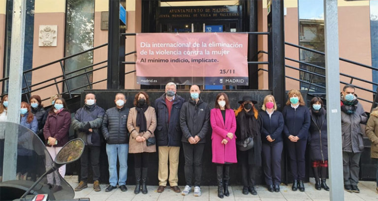Villa de Vallecas se une a la condena de la violencia contra las mujeres