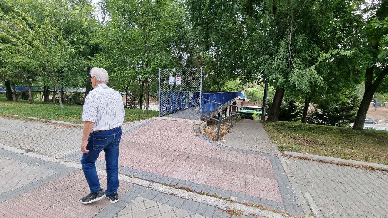 El drama de las pasarelas cerradas en Santa Eugenia