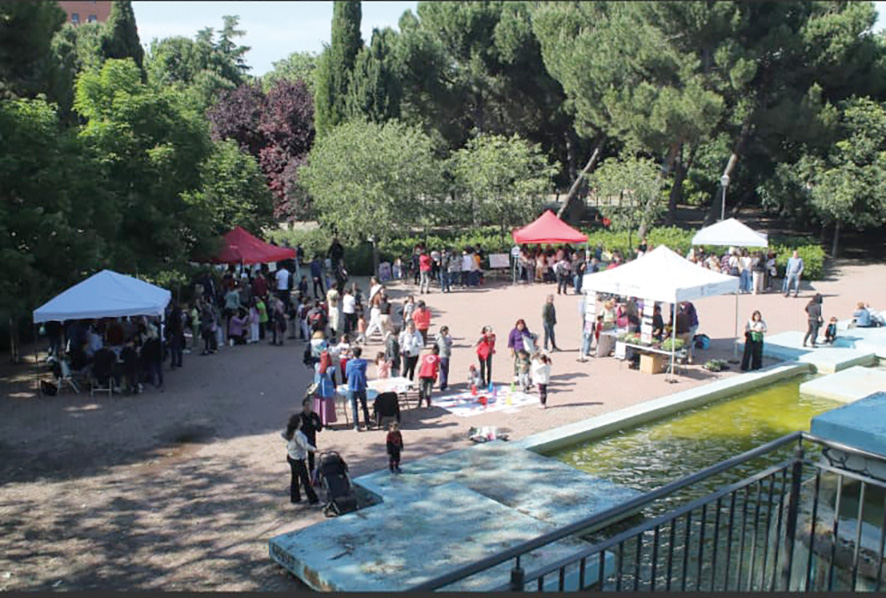 Mayores, jóvenes y niños compartieron experiencias en “Vallecas Vincula”